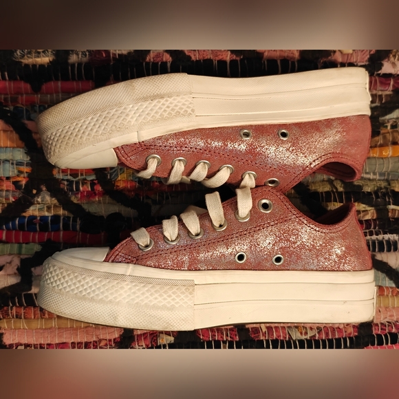 Converse Pink Suede Shimmer Lift Low-Top Sneakers - Picture 5 of 8